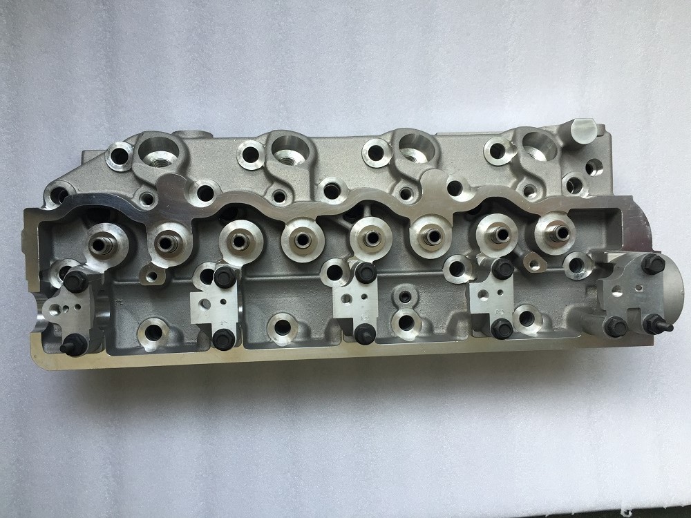 Mitsubishi Hyundai 4D56 D4BH Cylinder Head