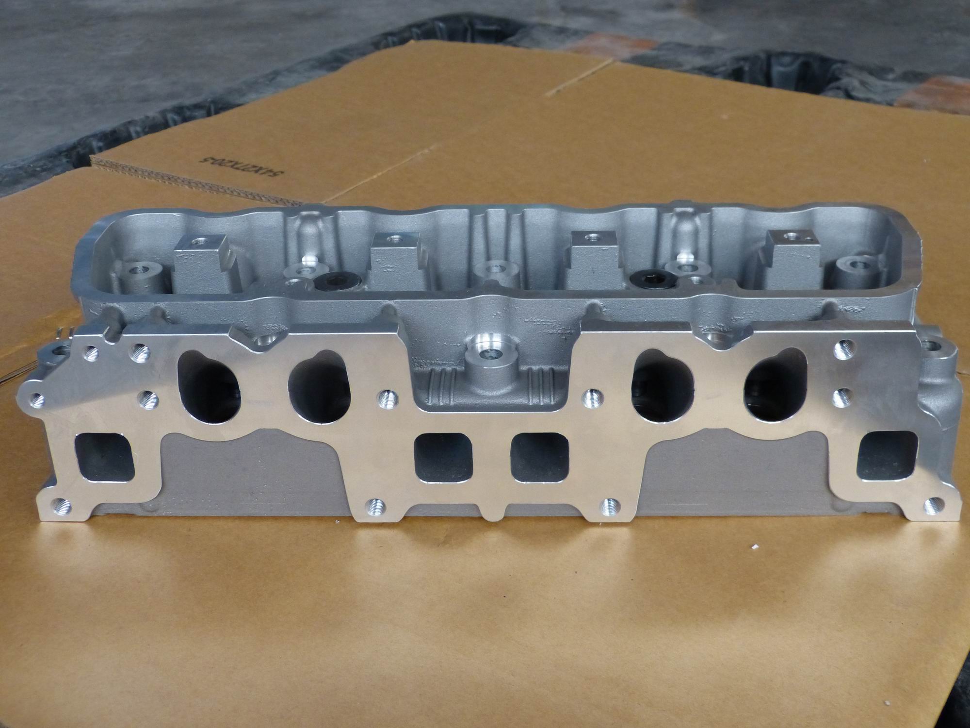 Nissan K21 K25 Cylinder Head