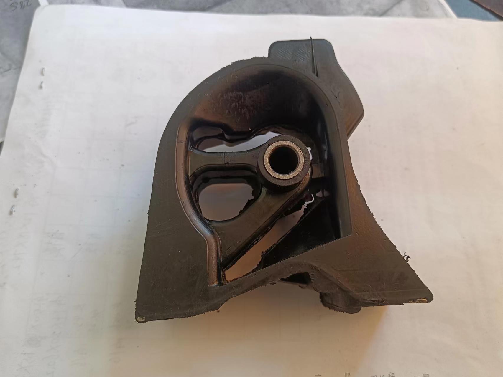COROLLA 130/160/180i/RXi 96- ENGINE MOUNTING