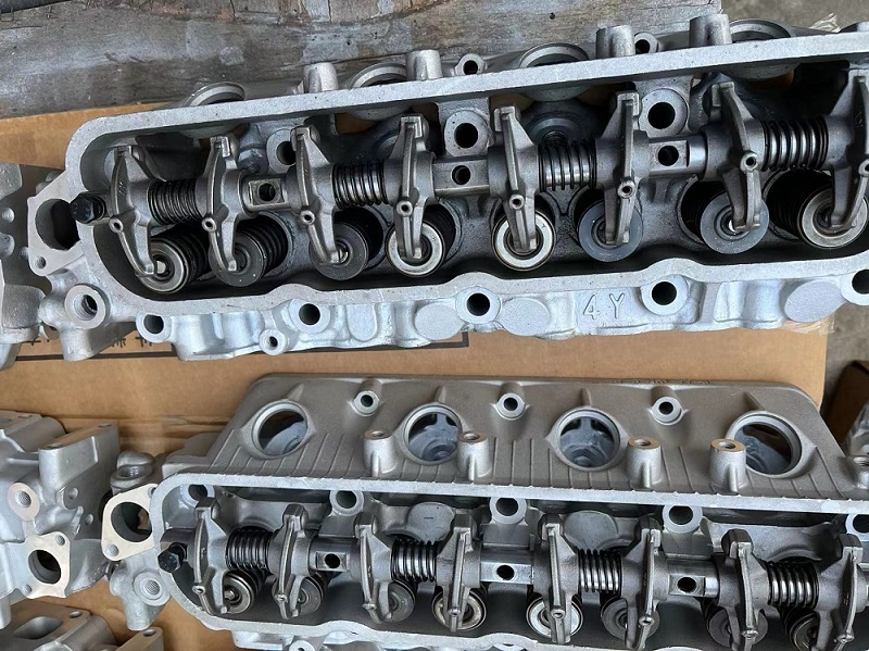 TOYOTA 4Y/INYATHI Complete Cylinder Head